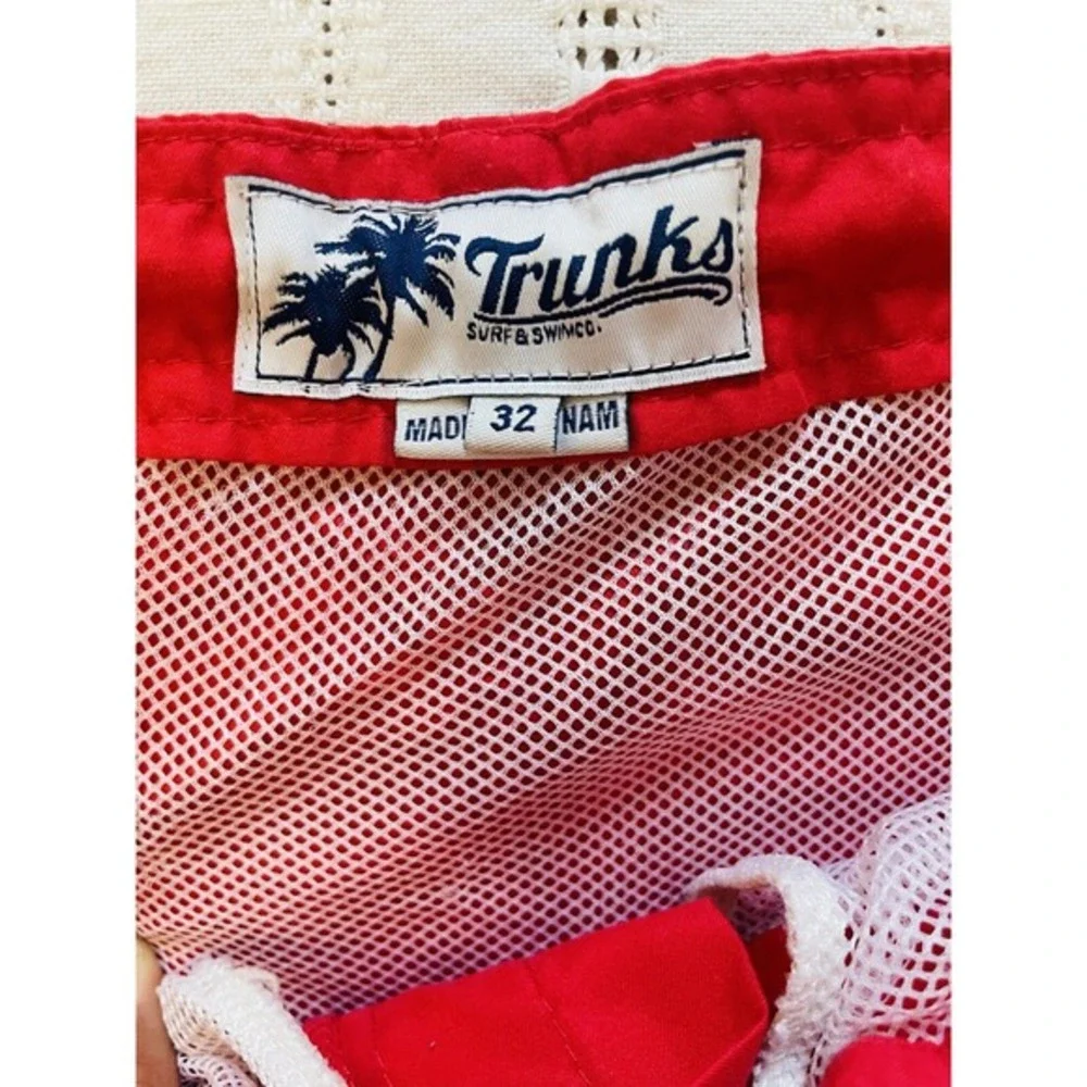Trunks Men's Swim Trunks. Size 32. Red. 7 Inch Inseam. Beach. Sea‎ Life. Surfer